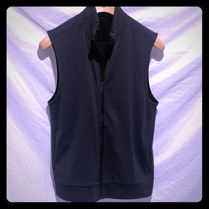 Men’s lightweight zip up vest size MED